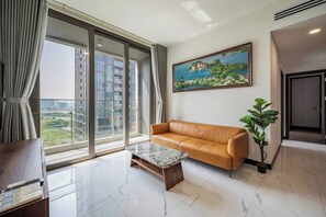 ملاءات من القطن المصري وأغطية فراش متميزة وألحفة محشوة بالريش