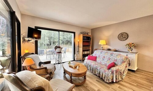 Paradisanu House in the Heart of the Mountains, a Stone's Throw From Hiking Trails