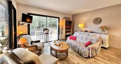 Paradisanu House in the Heart of the Mountains, a Stone's Throw From Hiking Trails