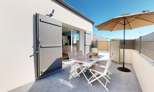House in Saint-gilles Near the Beach