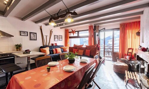 Apartment for 6 People Near the Pla D'adet ski Slopes