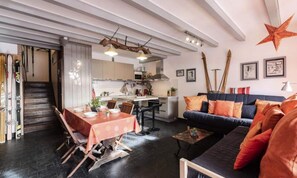 Living area - Apartment for 6 People Near the Pla D'adet ski Slopes (Saint-Lary-Soulan)