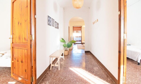 Iron/ironing board, bed sheets - Apt. Carretera Morvedre, 20 (Canet de Berenguer)