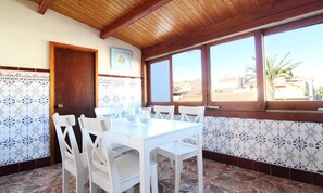 Dining - Apt. Carretera Morvedre, 20 (Canet de Berenguer)