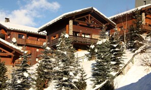 Exterior - Spacious and Comfortable Apartment Close to the Slopes Balcony (Les Belleville)