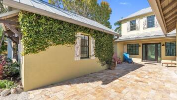 House, 4 Bedrooms | Exterior