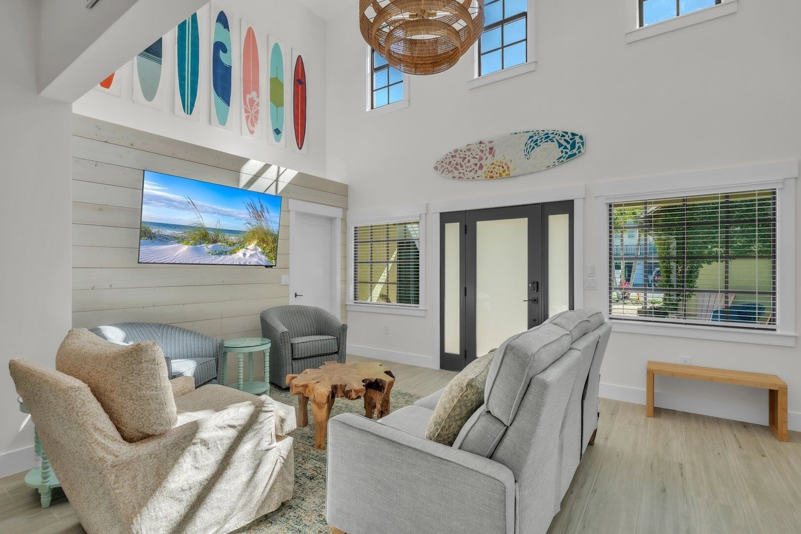 House, 4 Bedrooms | Living area