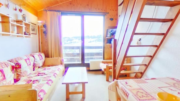 Living area - Apartment in Beaufortain Near Ski Slopes (Hauteluce)