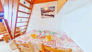 Dining - Apartment in Beaufortain Near Ski Slopes (Hauteluce)