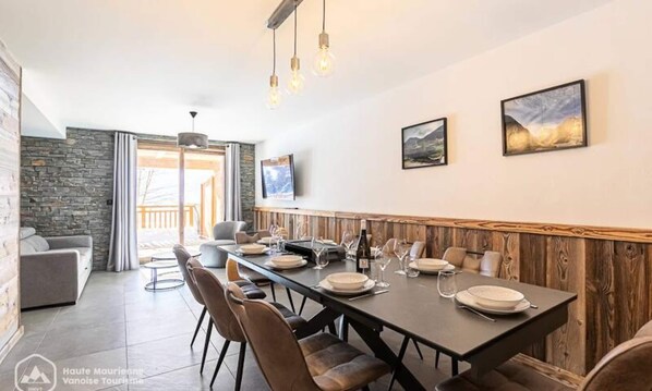 Dining - Apartment in Bonneval Near Ski Slopes (Bonneval-sur-Arc)