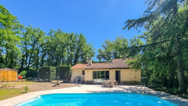 Unclassified image, 1 of 3, button - Villa in Fayence With Pool and Garden (Fayence)