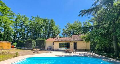 Houses & Villas for 6 People