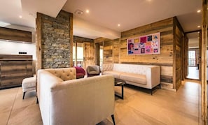 Interior - Apartment for 8 People in a new Residence on the Snow Front (Fontcouverte-la-Toussuire)