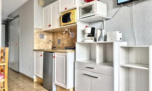 Interior - Apartment in Servages With Ski-in Access (Araches-la-Frasse)