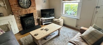 Cosy character cottage near city and coast