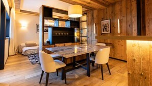 Unclassified image, 3 of 3, button - Apartment in Meribel With Ski-in/ski-out (Les Allues)