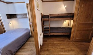 Room - 2 Rooms for 6 People (Bessans)