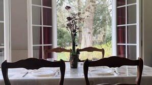 Dining - Houses & Villas for 5 People (Ault)
