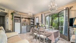 Interior - Apartments for 4 People (Oppede)