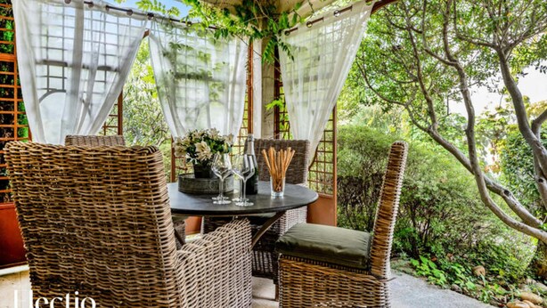 Outdoor dining - Apartments for 4 People (Oppede)