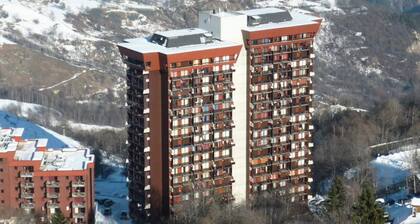 2-room Apartment With Sleeping Alcove, Sleeps 6, Slope View