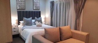 Charming 1-bedroom apartment in phenomenal Bloemfontein with AC