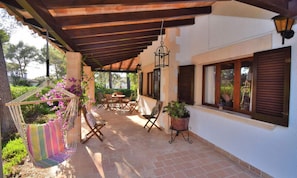 Khu ẩm thực ngoài trời