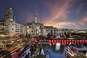 Marina - Serene Heritage Penthouse in the Heart of Auckland (Auckland)