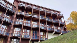Exterior - Apartment in Charmettoger Near Ski Lift (Bourg-Saint-Maurice)