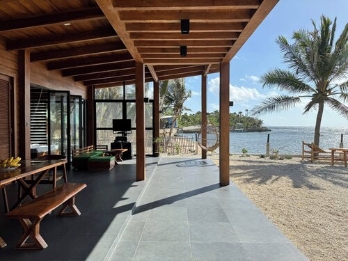 Sinag Beachfront Cabin in Isla Verde, Batangas