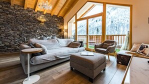 Living area - Apartment in Plan du Moulin Near Slopes (Saint-Sorlin-d'Arves)