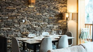 Dining - Apartment in Plan du Moulin Near Slopes (Saint-Sorlin-d'Arves)
