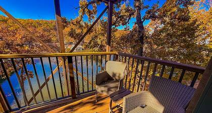Lakefront Home-3BD/2.5BA/Dock/Grill/Firepit/Pool
