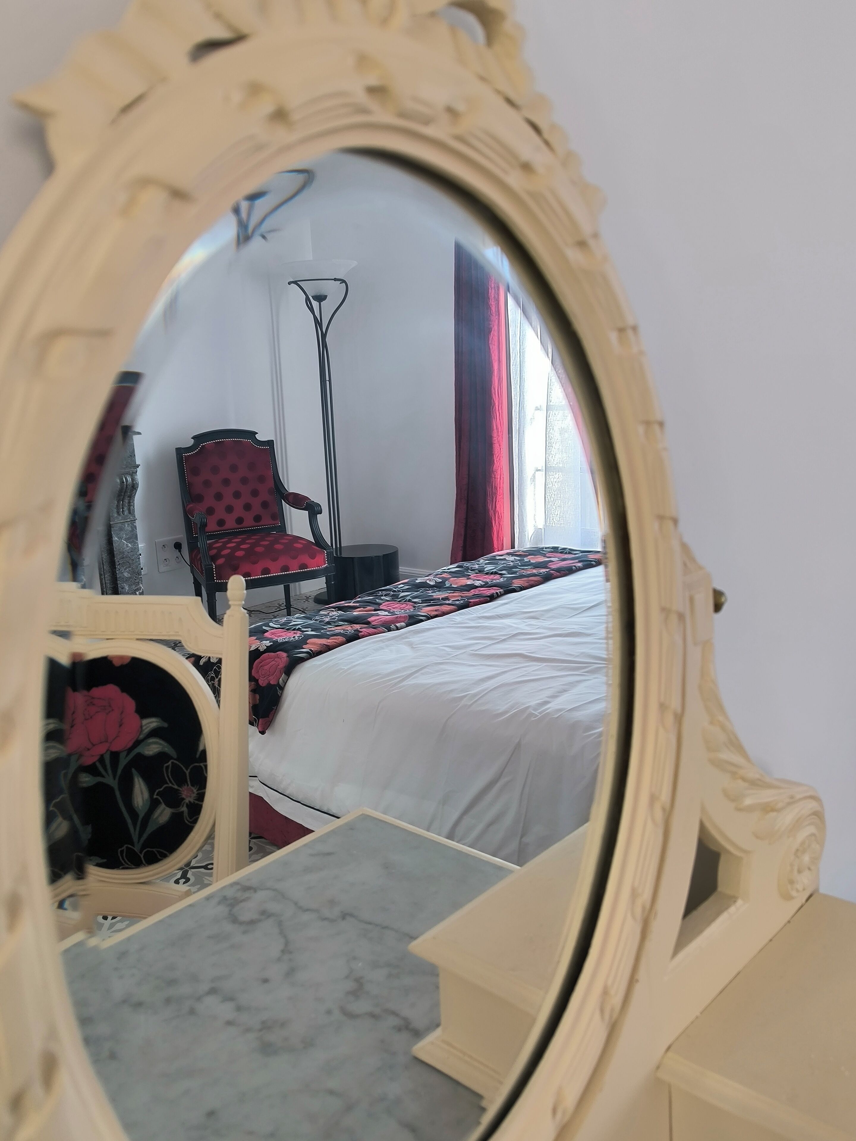 1 bedroom, internet, bed sheets