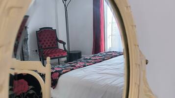 1 bedroom, internet, bed sheets