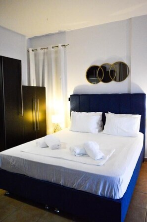 Luxury Studio, Balcony, Bay View - Malvazios Villas (Gytheio)