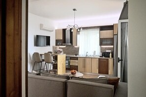 Appartement Familial, patio, vue mer | Coin séjour