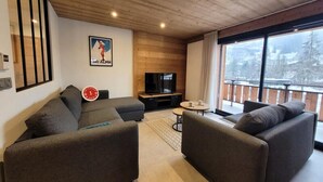 Unclassified image, 3 of 3, button - Apartment Near Mont Chery Ski Slopes (Les Gets)