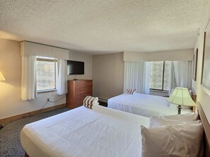 1 غرفة نوم ومكواة/لوح كي وواي فاي وملاءات أسرّة