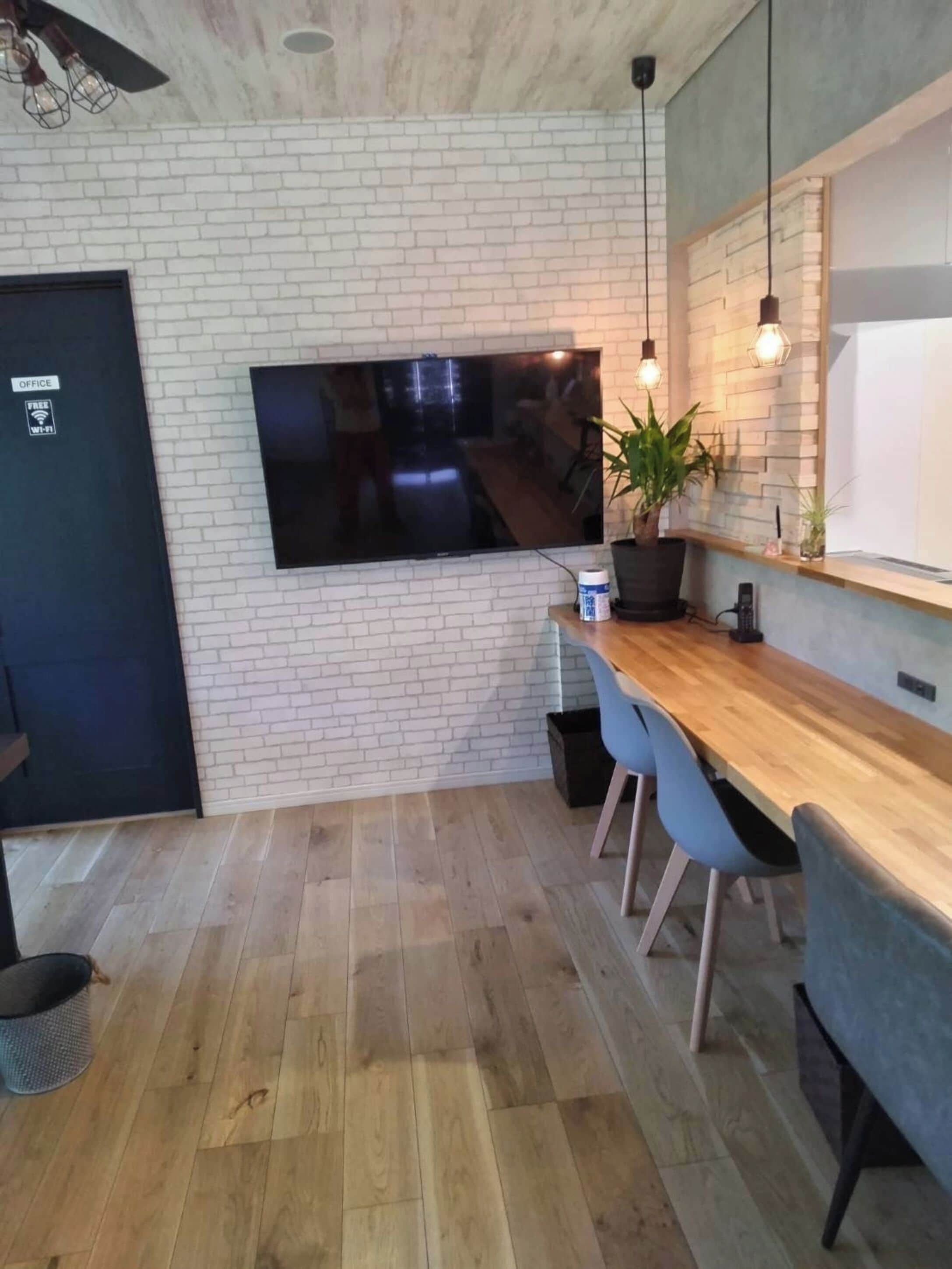 House, 1 Bedroom, Non Smoking, Kitchen | Desk, laptop workspace, free WiFi, bed sheets