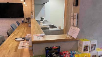 House, 1 Bedroom, Non Smoking, Kitchen | Private kitchen | Full-size fridge, microwave, stovetop, dishwasher