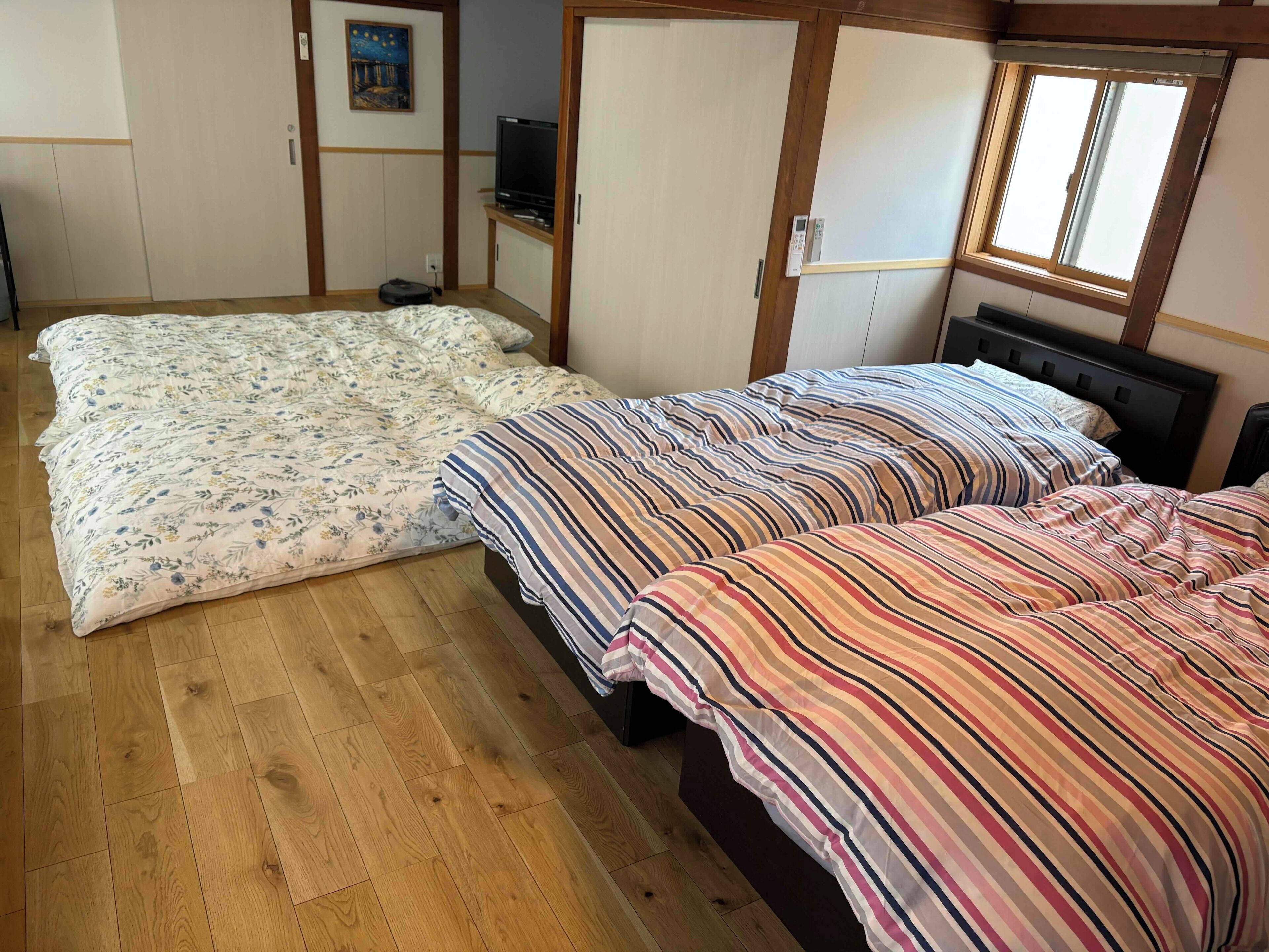 House, 1 Bedroom, Non Smoking, Kitchen | Desk, laptop workspace, free WiFi, bed sheets