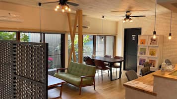 Hus, 1 soverom, ikke-røyk, kjøkken | Spiseområde på rommet