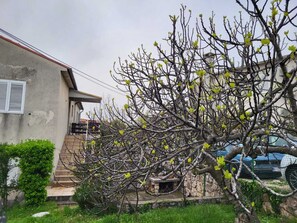 Property grounds - Seaside Apartment Bubi (Crikvenica)