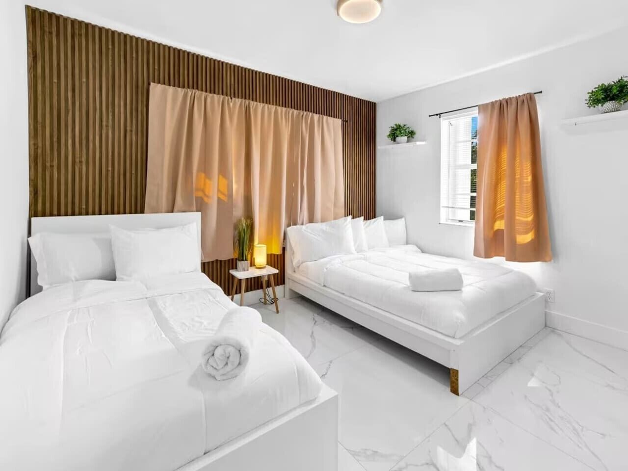 4 bedrooms, iron/ironing board, WiFi, bed sheets