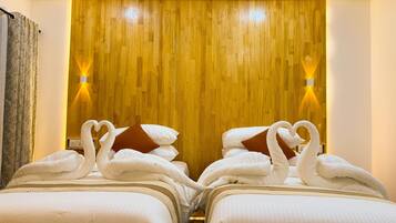 Deluxe Double or Twin Room, Balcony, City View | Desk, iron/ironing board, free WiFi