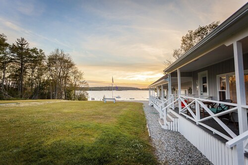 peaceful water front escape