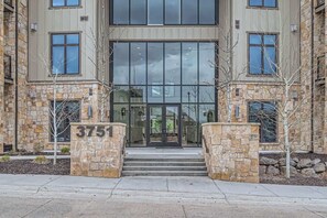Exterior detail - Blackstone Majesty | Luxury & Ski Vibes (Park City)