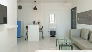 غرفة بتجهيزات أساسية - غرفة نوم واحدة (A102 (Spa/BBQ/Ocean View)) | 1 غرفة نوم وواي فاي مجانًا