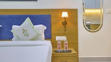 Studiosviitti, 1 suuri parisänky, parveke, kaupunkinäköala | Pimennysverhot, äänieristys, silitysrauta/-lauta